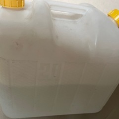 定型文不可⭐︎ポリタンクの画像