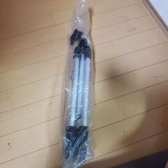 未使用品！カメラ、ビデオカメラ　アルミ三脚　軽量の画像