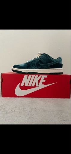 NIKE スニーカー