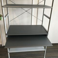 ♪エレコム パソコンデスク YSR-20W/20SV 机 テーブル 作業机 収納置き棚付 家具 インテリア 中古 (NF240821)360-420の画像