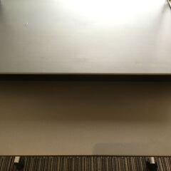 ♪エレコム パソコンデスク YSR-20W/20SV 机 テーブル 作業机 収納置き棚付 家具 インテリア 中古 (NF240821)360-420の画像