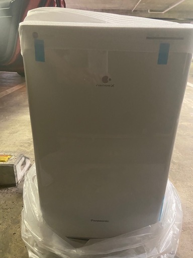 パナソニック除湿乾燥機　新品