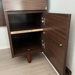 収納付きデスク　キーボード置き場や引き出し複数ありの画像