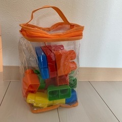 おもちゃ ブロック