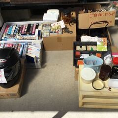 家具・雑貨・食器類など日常品など色々の画像