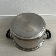 深型鍋  値下げしましたの画像
