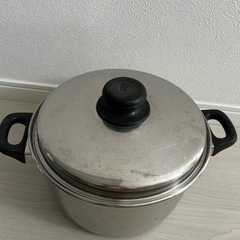 深型鍋  値下げしましたの画像