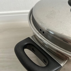 深型鍋  値下げしましたの画像