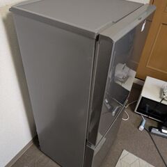 冷蔵庫 AQUA  ノンフロン冷凍冷蔵庫 　合計126L 元値35000円の画像