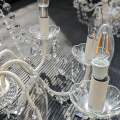 シャンデリア　家庭用照明器具の画像