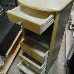 セール中につき、通常特価3,828円より30％引きの2,679円!　 １ドアキャビネット　スリムキャビネット　電話台　FAX台　グリーンの画像