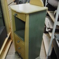 セール中につき、通常特価3,828円より30％引きの2,679円!　 １ドアキャビネット　スリムキャビネット　電話台　FAX台　グリーンの画像