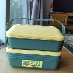 三段ランチボックスの画像