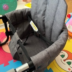 スマートエンジェル背もたれ付きテーブルチェア 西松屋