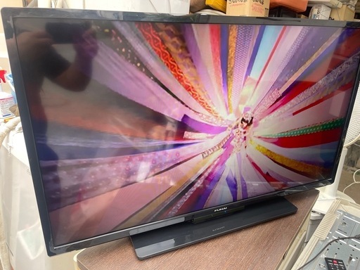 液晶テレビ40型　2019年