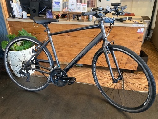 【SALE！全品防犯登録無料！PRECISION PRC前輪タイヤ・前輪チューブ新品！】アルミフレーム　3×8速　700×28cクロスバイク　マットガンメタ