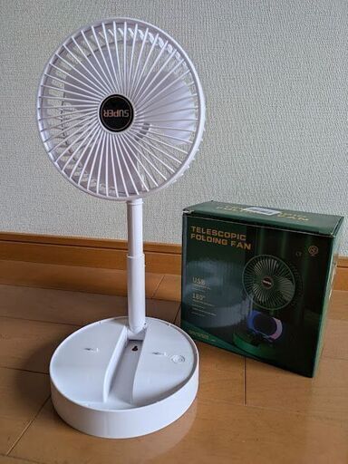 卓上小型扇風機　新品　白色