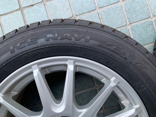 ※終了※★プリウスα装着★ 205/60R15 5穴 スタッドレスタイヤ