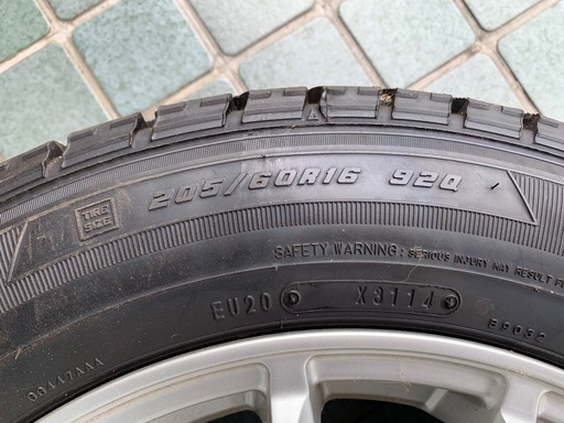 ※終了※★プリウスα装着★ 205/60R15 5穴 スタッドレスタイヤ