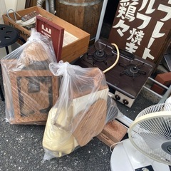 冷蔵庫衣装ケース 5月人形扇風機カントリー雑貨の画像