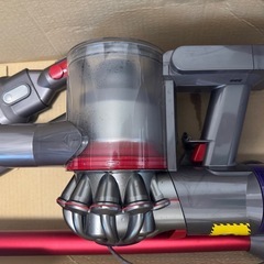 Dyson(ダイソン) コードレス掃除機 Dyson V8 Slim Fluffyの画像