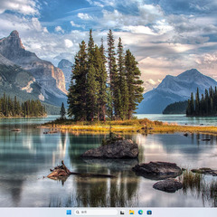 複数台あり！2018年発売モデル【一宮でWindows11搭載機！デスクトップPC　ヘキサコアCPU Lenovo】一宮市のパソコン屋 Mr.Carnival（ミスカニ）です！PC修理・販売店【PayPay&各種クレジット使えます！】受け渡しは店舗にて(^^)/【デスクトップパソコン Core i5-8400/DDR4 RAM8GB/新品SSD256GB】の画像