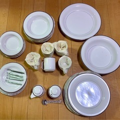 【新品未使用】Adam&Eve食器セットの画像