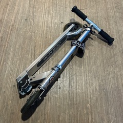 【引き取り者決定】子供用(だと思われる)キックボードの画像