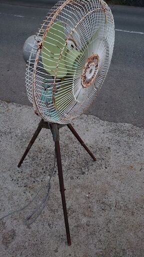 工場扇  外  倉庫  庭  大型扇風機