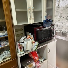 食器棚の画像