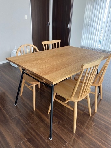モモナチュラル　ダイニングテーブルチェアセット