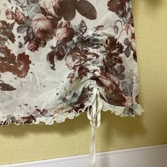 美品　レストローズ　トップスの画像