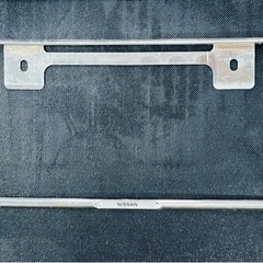 NISSAN 純正ナンバーフレーム2000円　の画像