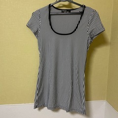 美品　セシルマクビー　Tシャツ