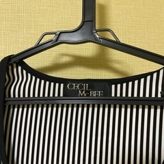 美品　セシルマクビー　Tシャツの画像