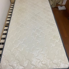 シングルベッド
の画像
