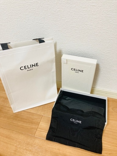 セリーヌ長財布