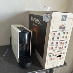 (定価19,800円)ネスプレッソ　カプセル式コーヒーメーカー　ホワイトの画像