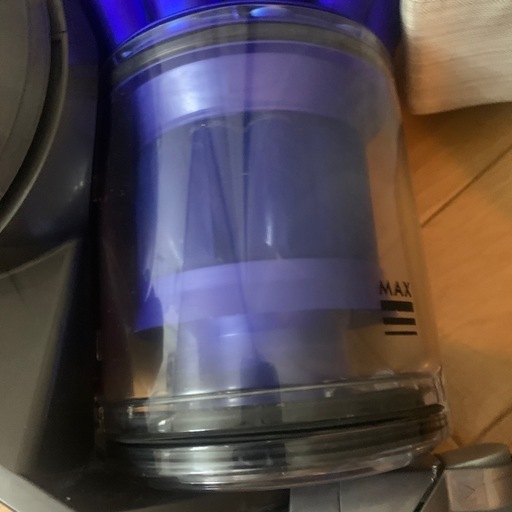 Dysonコード式サイクロン掃除機DC48