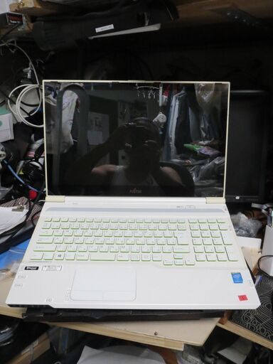 富士通LifeBook AH56/K Core i7  512GBSSD メモリー8GB Win 10 Home BD-RE付 15.