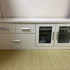 お譲り先決定しました！【無料】白いテレビ台　テレビボード