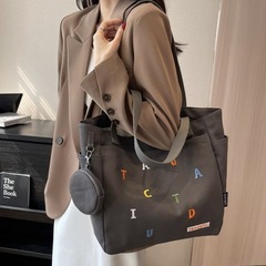トートバッグ、おしゃれトートバッグ  韓国風　韓国風鞄 大容量の女性用トートバッグ、ポシェット、ポシェット付きバッグ、シンプル、カジュアルの画像
