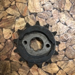 XR230 フロントスプロケ？　2枚セット
の画像