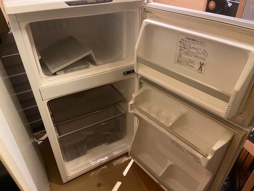 ナショナル 冷蔵庫 NR-B8M3 2ドア完動品白レトロ昭和中古品通電 ナショナル 冷蔵庫 NR-B8M3 2ドア完動品白レトロ昭和中古品通電