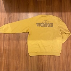 ユニクロ　新品タグなし　ウッドストックトレーナー　XL　の画像