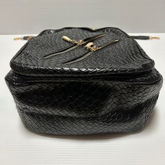 リュック　レザー　3WAY　黒　PU　ショルダー　多収納　イントレチャート　編み込み　上質　ポケット　ノーブランド　合皮　ゴールドの画像