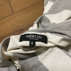 ドロシーズ　背中空き　Tシャツの画像