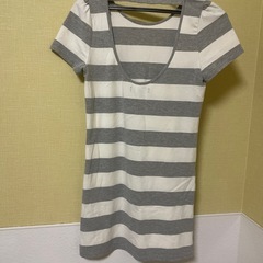 ドロシーズ　背中空き　Tシャツの画像