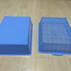 大きな水切りカゴ　小物収納　オケとカゴのセットの画像