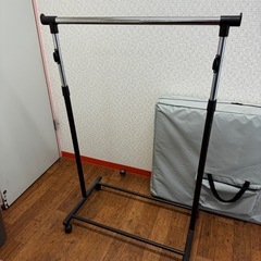 パイプハンガーの画像